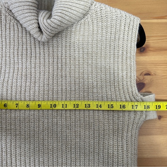 StilEstro Chunky Ribbed Turtleneck Open-Side Sweater Vest | One Size | Tan Vest - Picture 7 of 8